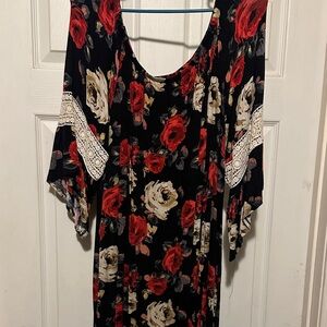 Chic Floral Women's Tunic in Black and Red